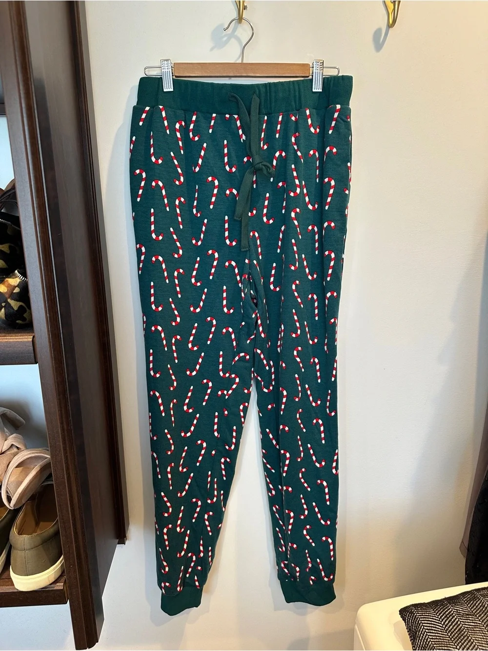 Source Unknown Green Candy Cane Women's Pajama Set